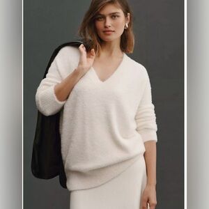 By Anthropologie Size Small V-Neck Eyelash Tunic Sweater